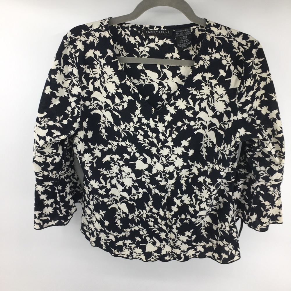 Carlie’s Court V Neck Peasant Top